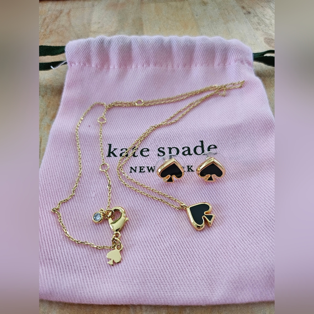 Everyday Spade Enamel Studs And Everyday Spade Enamel Mini Pendant (Set)